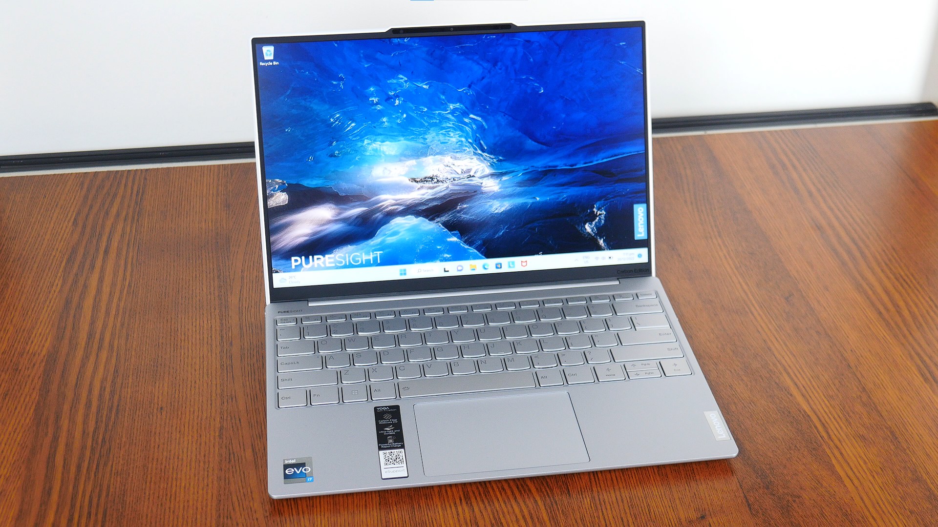 Review Lenovo Yoga Slim 7i Carbon 13iap7 Ultra Portable Laptop